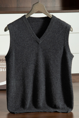 Oversized knitted Cashmere V-neck vest