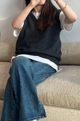 Oversized knitted Cashmere V-neck vest