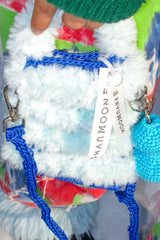 "I'm just a beautiful fake flower basket", hand-woven bag