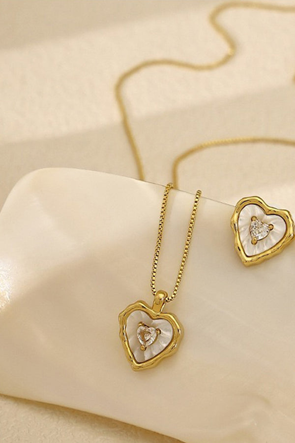 "Dream Journey" pink heart-shaped necklace