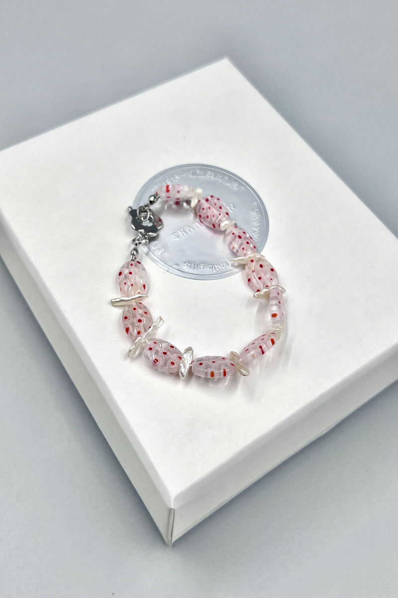 The Pearl World of the Thousand Flowers Beaded Bracelet